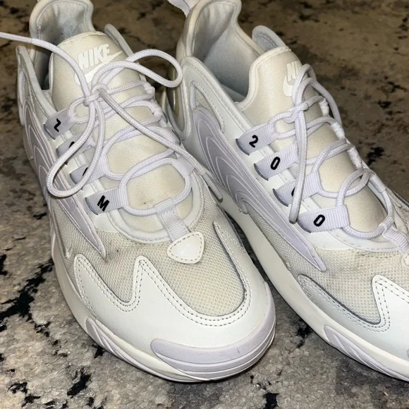 Vintage Nike “Dad” Sneakers - Picture 2 of 9